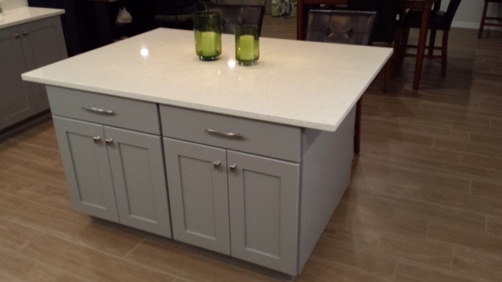 This Kitchen Cabinet Color Trend Is Going Out Of Style In 2026